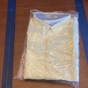 Orvis crème button up short sleeve shirt